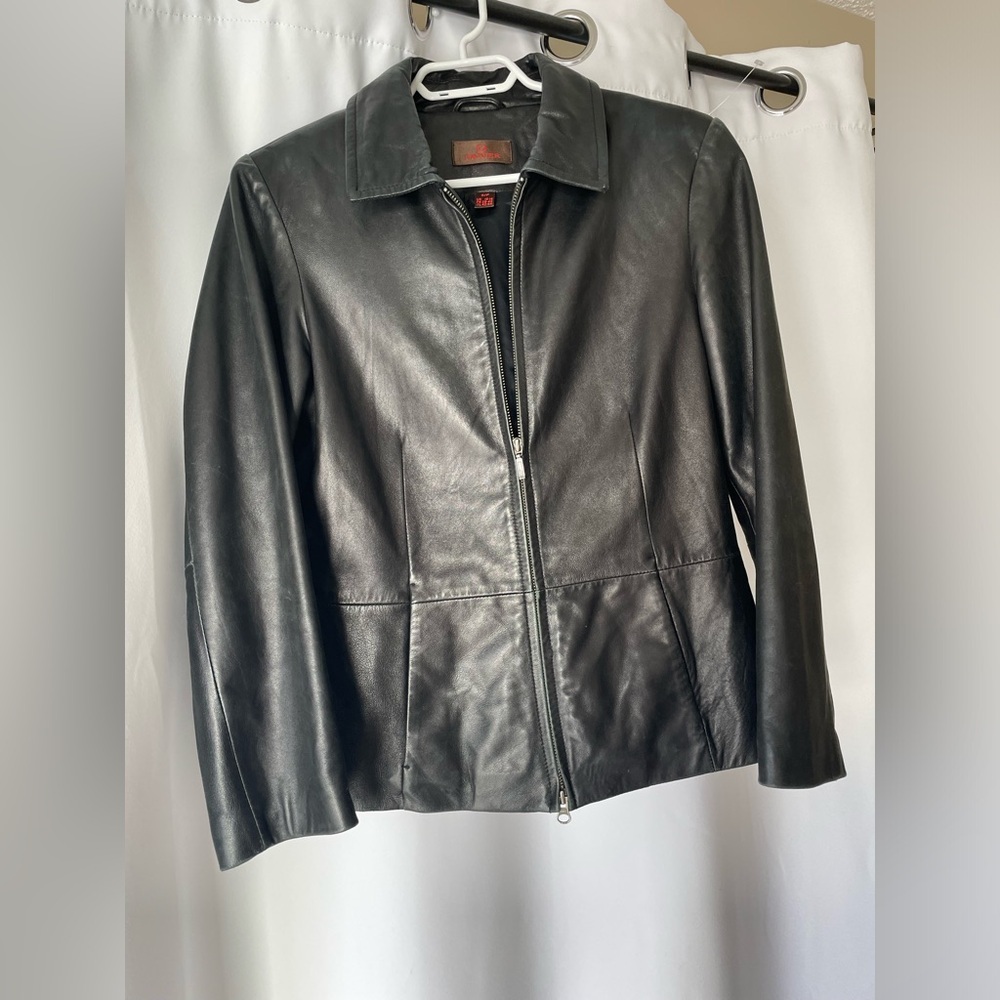 NWOT vintage Danier Black Leather jacket Size S. never worn zero wear